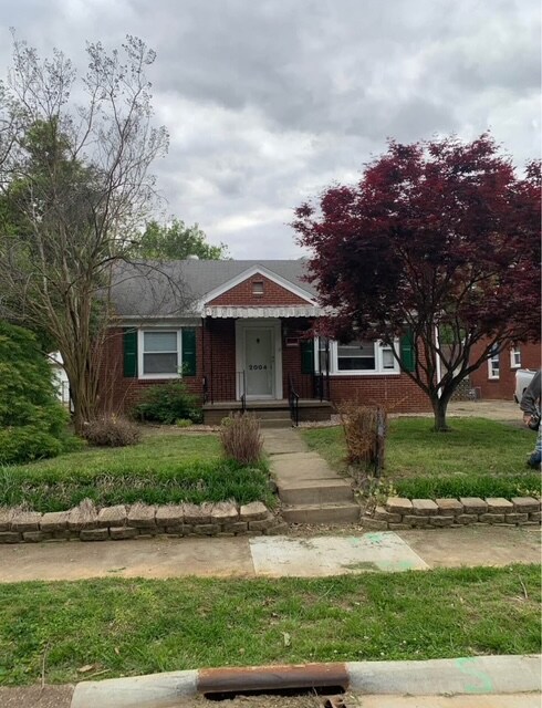 2004 Oak Ave, Owensboro, KY 42303