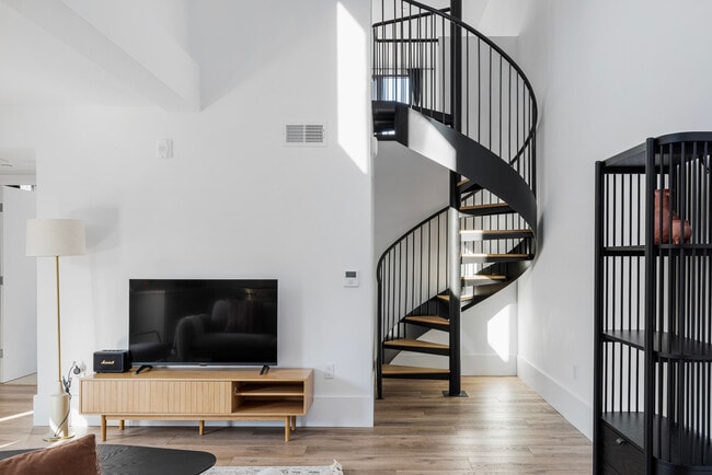 1288 Howard St unit FL5-ID2122, San Francisco, CA 94103 - photo 4