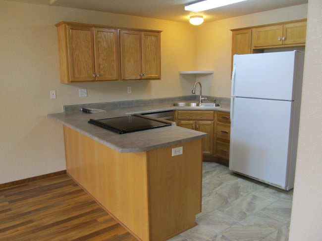 1660 NE Foothill Blvd, Grants Pass, OR 97526 - photo 4