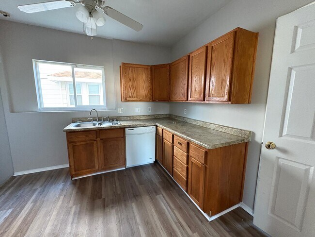 1448 Berdan Ave, Toledo, OH 43612 - photo 3