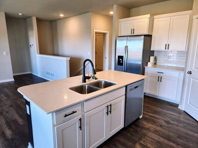 2124 NW 44th St, Ankeny, IA 50023 - photo 5