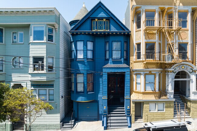 North Park is full of colorfully painted exteriors and bay windows.