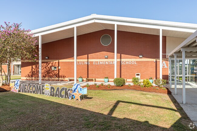 Luling Elementary School provides a strong academic and social foundation for all students.