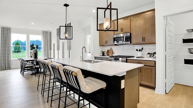 691 Growe Ct, Avon, IN 46123 - photo 2