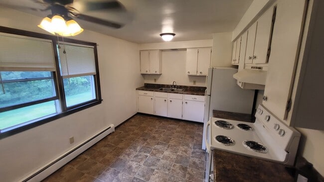 60 Meadowbrook Cir unit 3, New Middletown, OH 44442 - photo 3