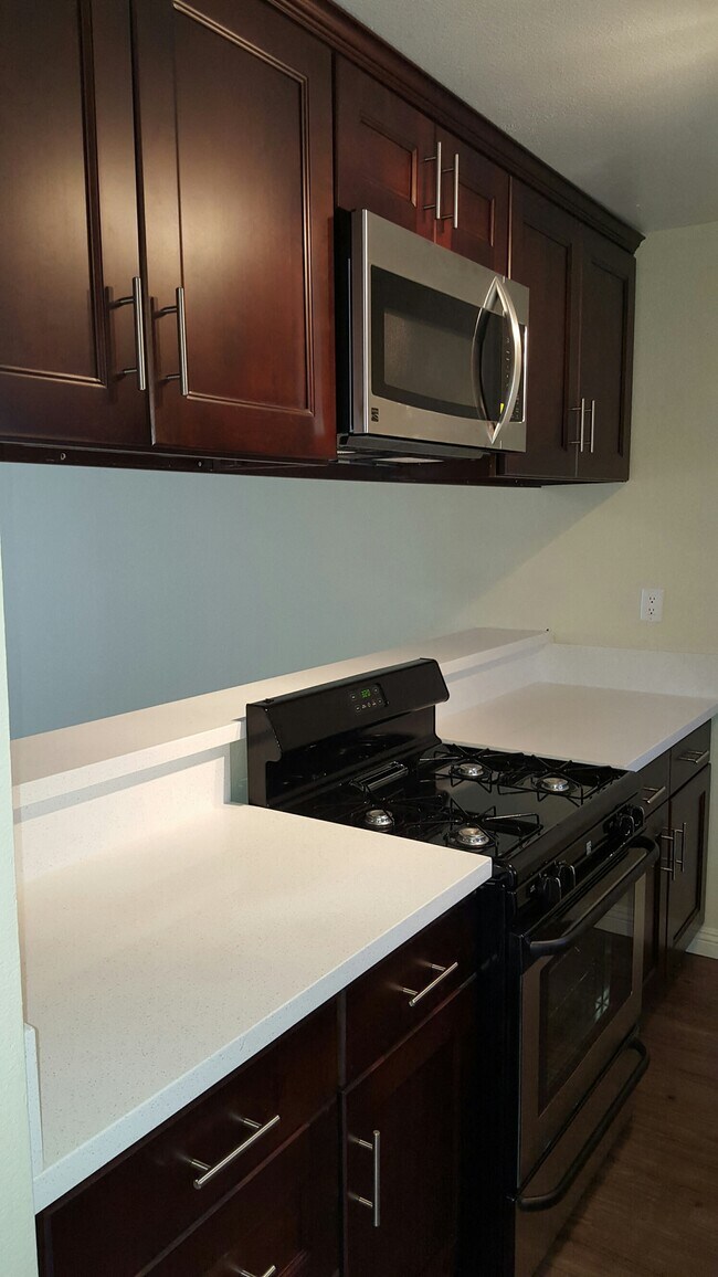 Chateau Park Casino Royale II, LLC, Inglewood, CA 90301 - photo 3