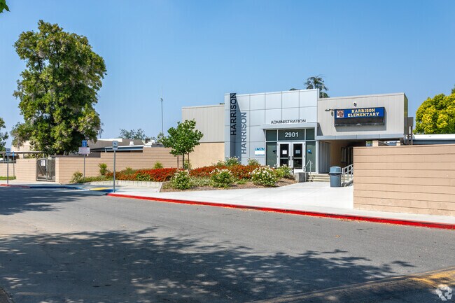 Harrison Elementary School: Excellence in education, thriving students, and diverse sports.