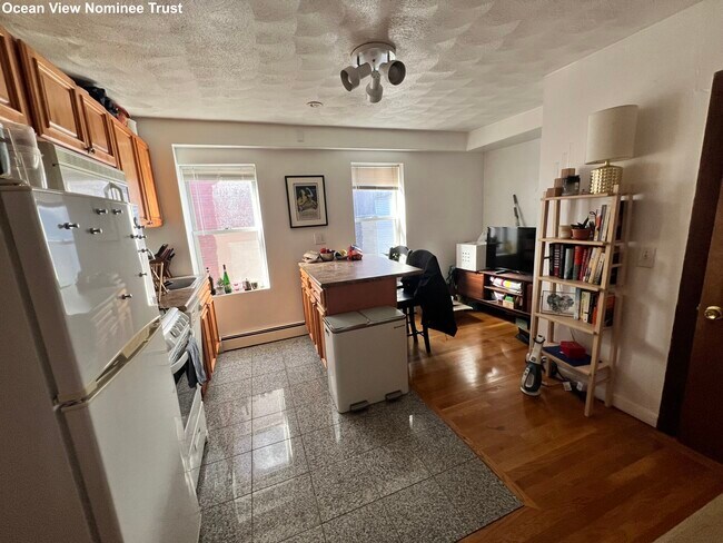 20 Hanover Ave unit 3, Boston, MA 02109 - photo 4