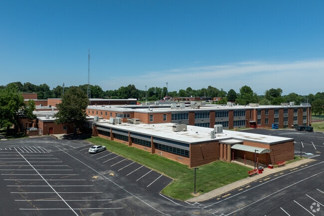 Daviess County High School scored an overall B+ on niche.com.