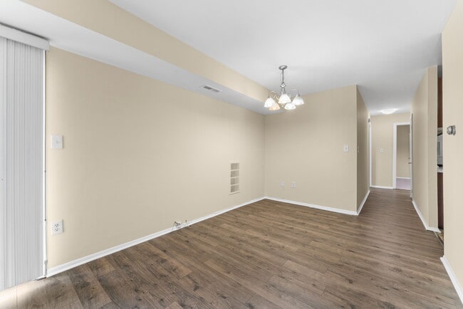 5500 Karen Elaine Dr, New Carrollton, MD 20784 - photo 7