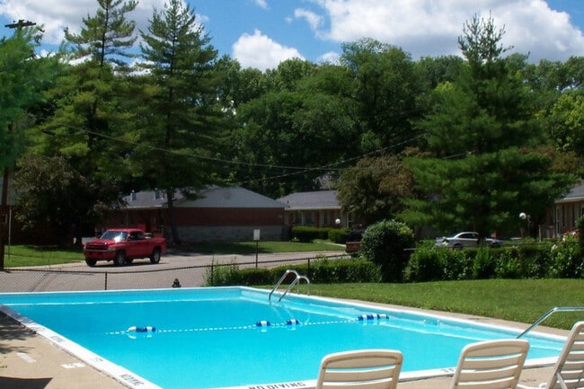 Leesburg Apartments HydePark/Oakley, Cincinnati, OH 45209 - photo 3
