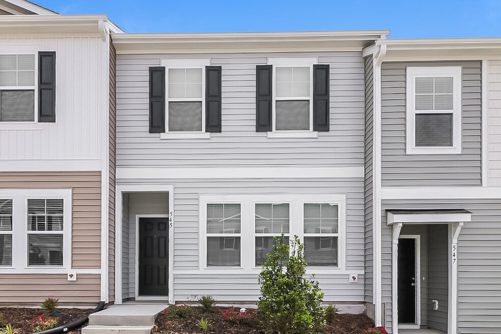 545 Landing View Dr, Wendell, NC 27591 - photo 1