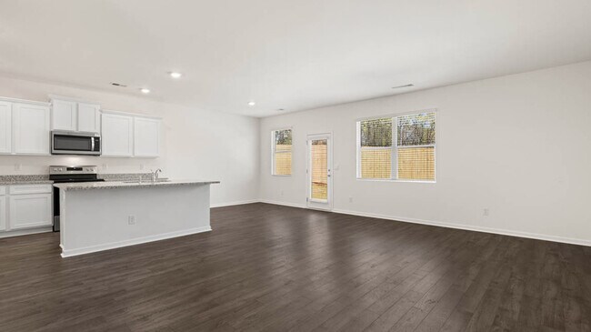 12100 Conrad Cir, Hampton, GA 30228 - photo 3