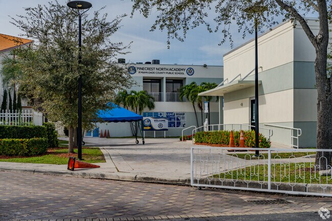 Pinecrest Academy North emphasizes STEM learning in Fontainebleau Park West.