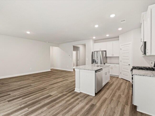 1608 Switchback Cir, Moore, SC 29369 - photo 5