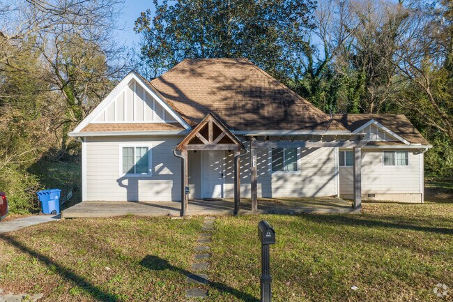 Newly constructed bungalows are on the rise in Center Hill.