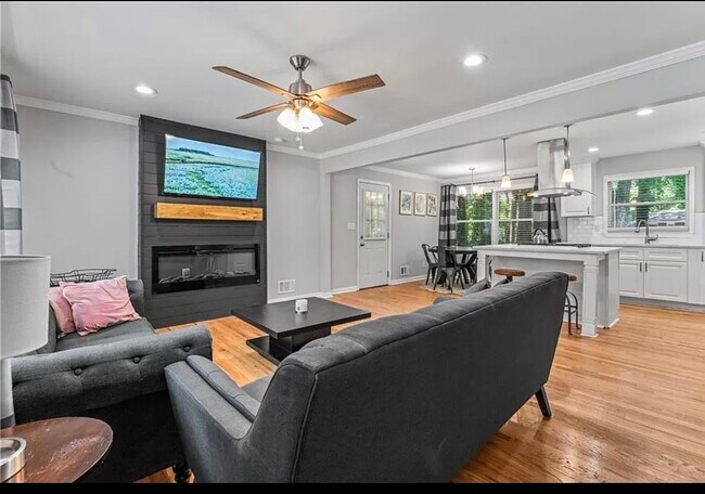 179 Oak Dr SW, Atlanta, GA 30354 - photo 4