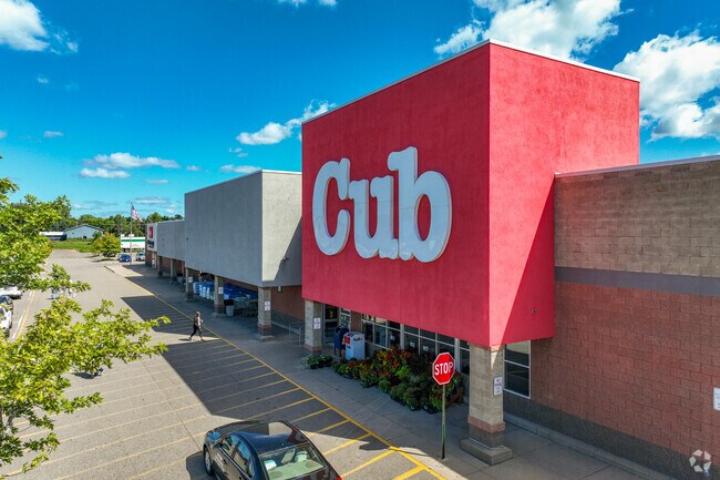 Cub Foods in Buffalo is one of many grocery options for Montrose residents.