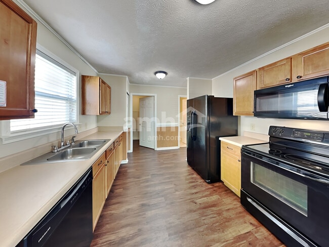 926 Littleton Dr, Concord, NC 28025 - photo 3