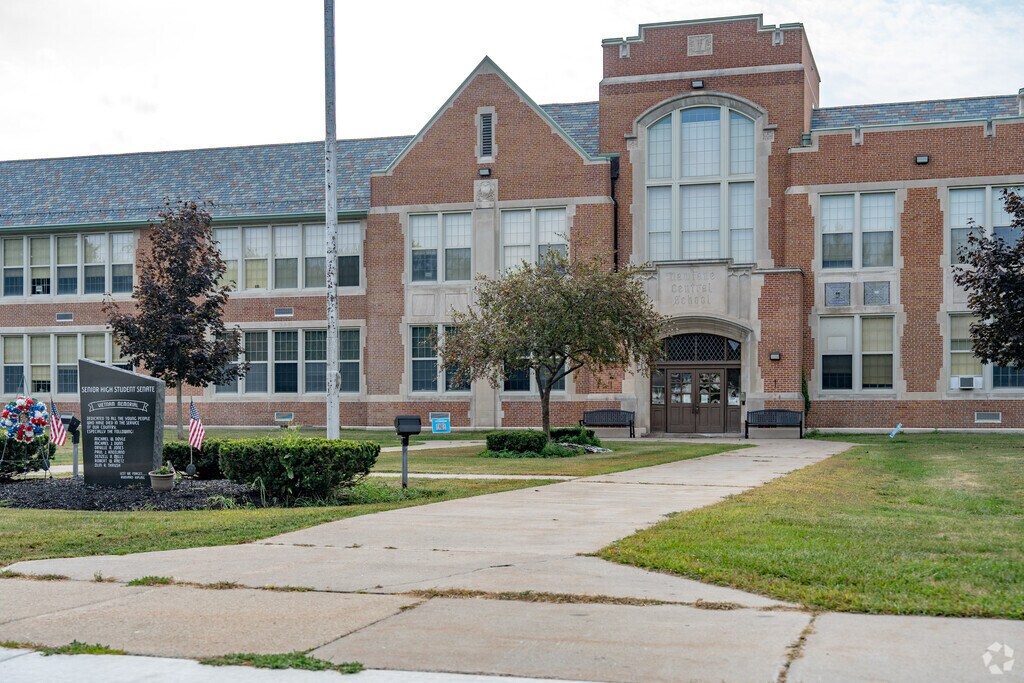 Newfane Middle School has 359 students.