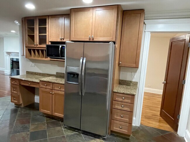 1427 N Sedgwick St unit 4, Chicago, IL 60610 - photo 4