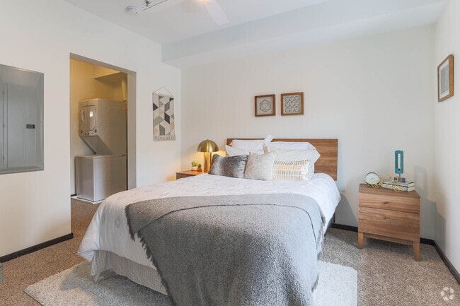 1BR, 1BA - City Scape 1B