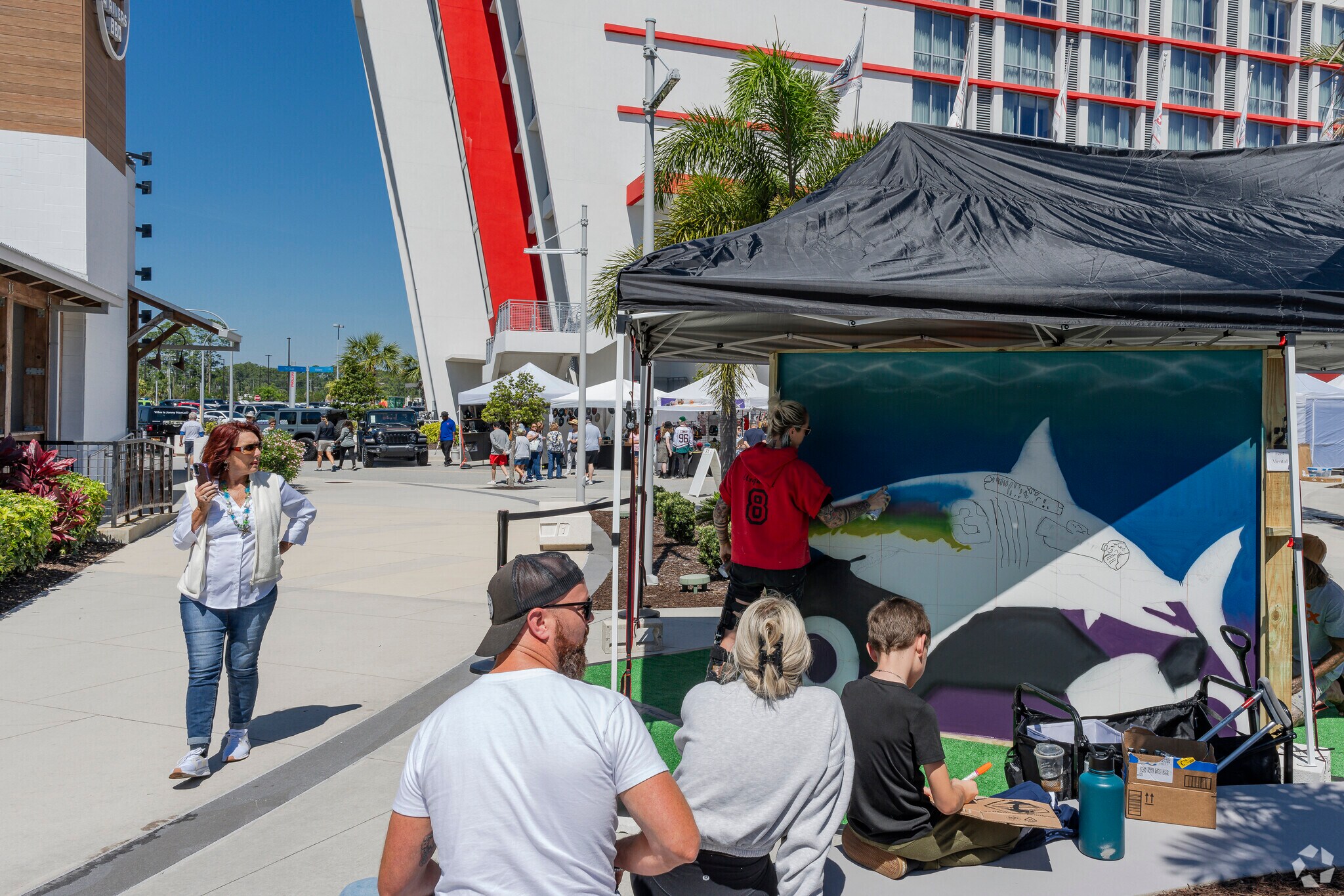 Residents of Harbour Point can take visit the many festivals and gatherings in Daytona Beach.