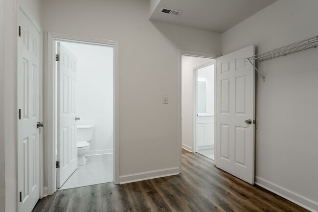 2112 N Campbell Ave unit GARDEN, Chicago, IL 60647 - photo 5