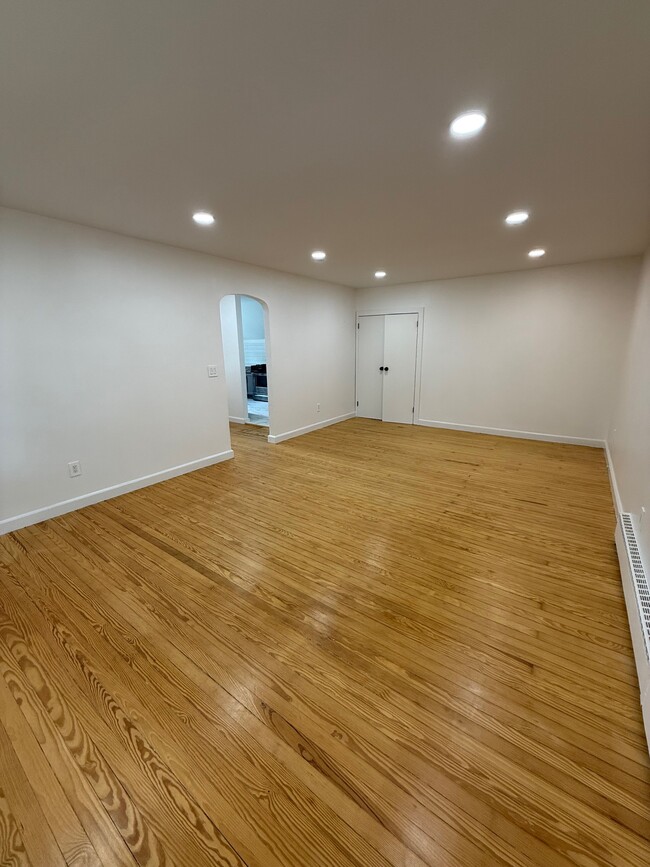 Living Room/DR combo