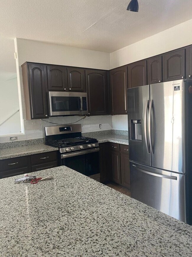 7805 S Hidden Places Loop, Tucson, AZ 85756 - photo 3