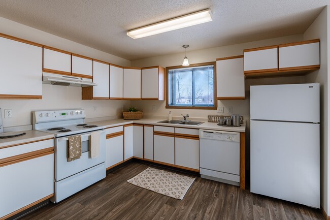 Fargo, ND Eagle Run Apartments | Kitchen