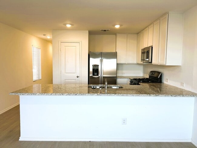 3231 NW 147th Terrace, Oklahoma City, OK 73134 - photo 5