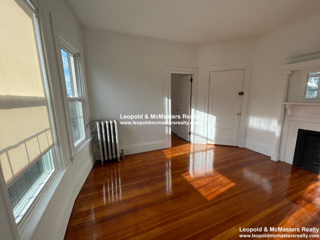 146 Oxford St unit 3, Somerville, MA 02143 - photo 5