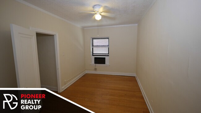 556 W Arlington Place unit 304, Chicago, IL 60614 - photo 7