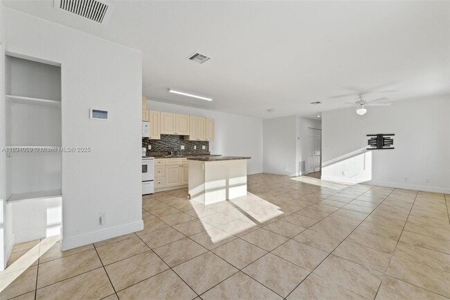 6035 SW 40th Ct, Miramar, FL 33023 - photo 3