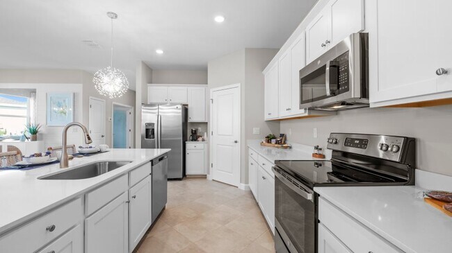 5270 Coral Reef Way, Lakewood Ranch, FL 34211 - photo 5