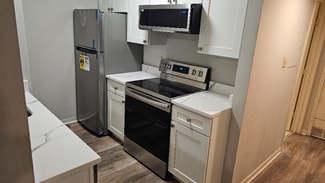 8501 Barrington Ct Unit B, West Springfield, VA 22152