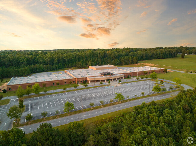 Sara M. Ragsdale Elementary is located at 528 Holly Springs Rd, Rockmart, GA 30153.