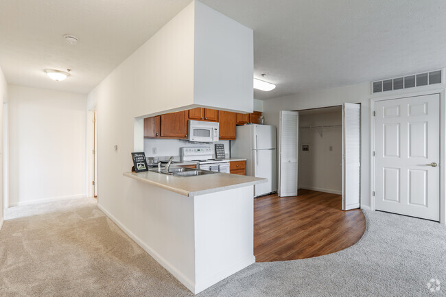 The Brookgate - 2 Bed/ 2 Bath - 1,012