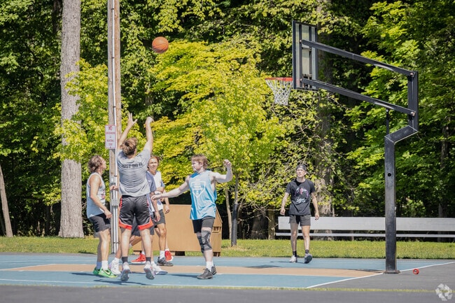 Kids can enjoy a pickup game of basketball at Stone Point Park in the Old Tappan, NJ.