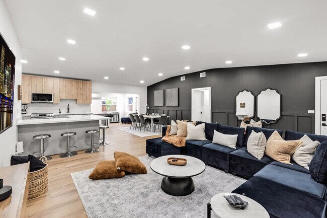 17621 NE 7th Ave unit ID1372351P, Miami, FL 33162 - photo 6