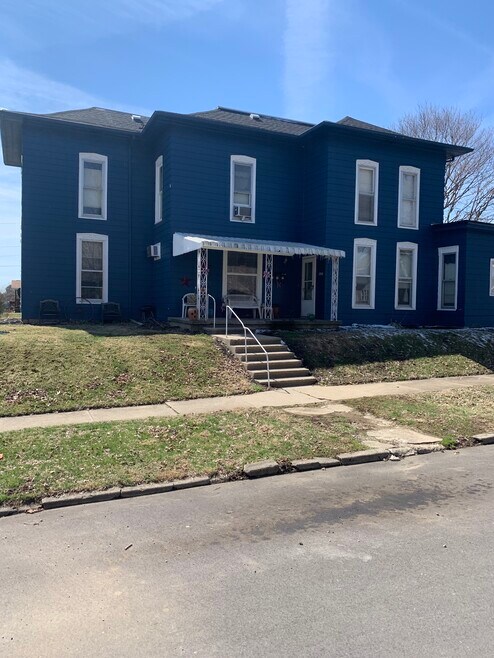 300 S Washington St unit D, Hagerstown, IN 47346 - photo 1