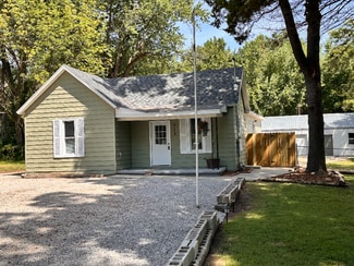 713 E Lincoln St, Clinton, MO 64735