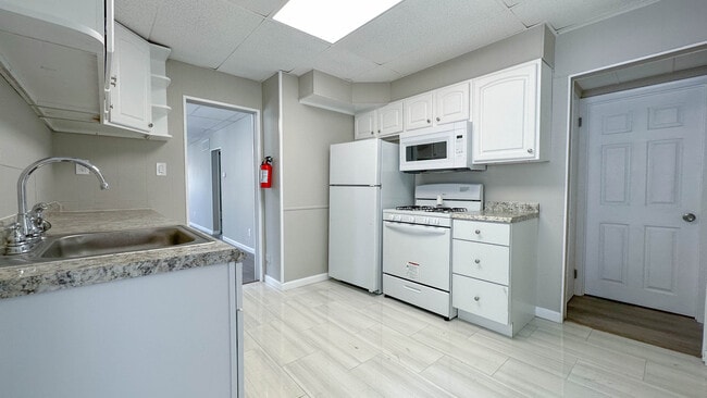 808 E Main St, Millville, NJ 08332 - photo 4