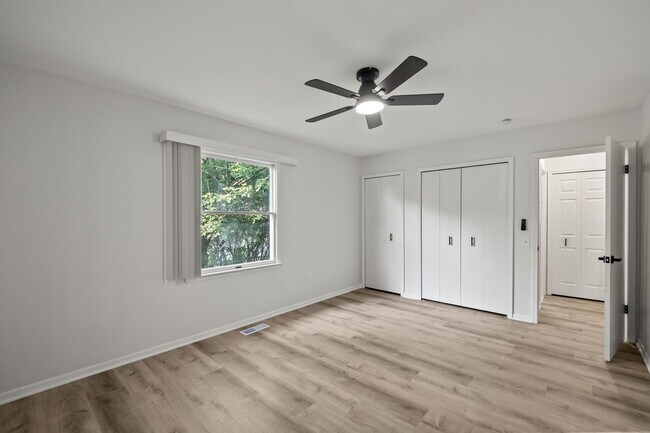 Chestnut Oaks Apartments, Southfield, MI 48076 - photo 3