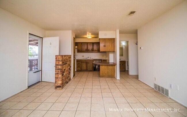 1615 16th St unit 8, Lubbock, TX 79401 - photo 5