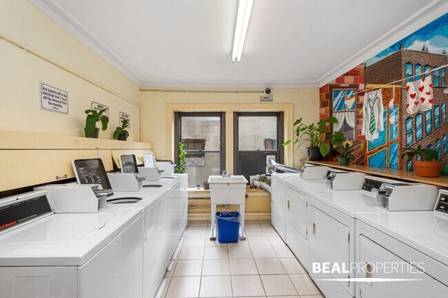 1164 N Dearborn, Chicago, IL 60610 - photo 5