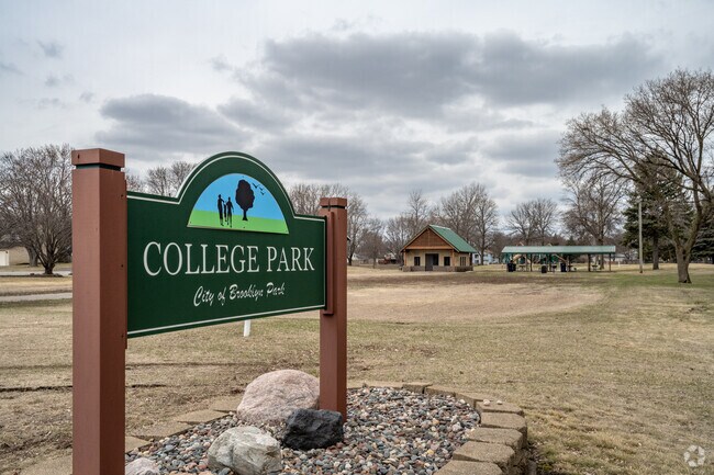 College Park is located in Brooklyn Park.