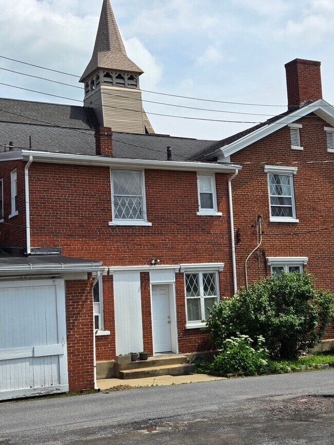 806 13th St, Altoona, PA 16602 - photo 2