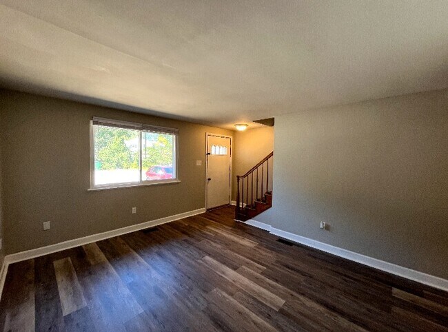 1390 Lincoln Dr unit A, Monaca, PA 15061 - photo 7